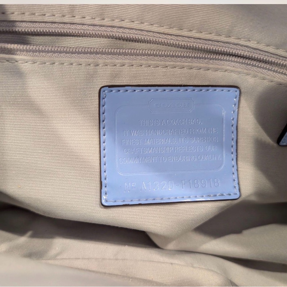Coach Cream and Light Blue Shoulder Bag - Picture 4 of 5